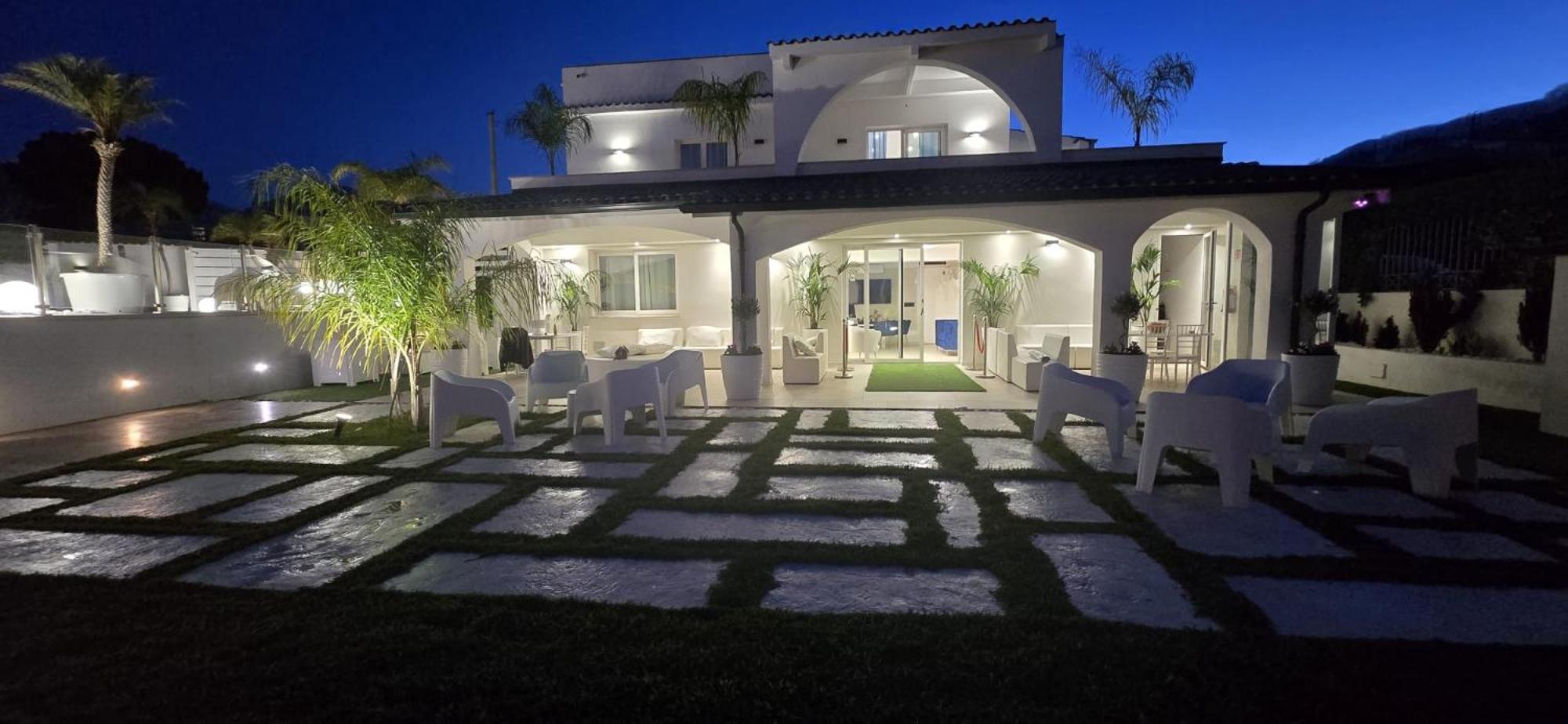 My Place B&B คารินิ ภายนอก รูปภาพ