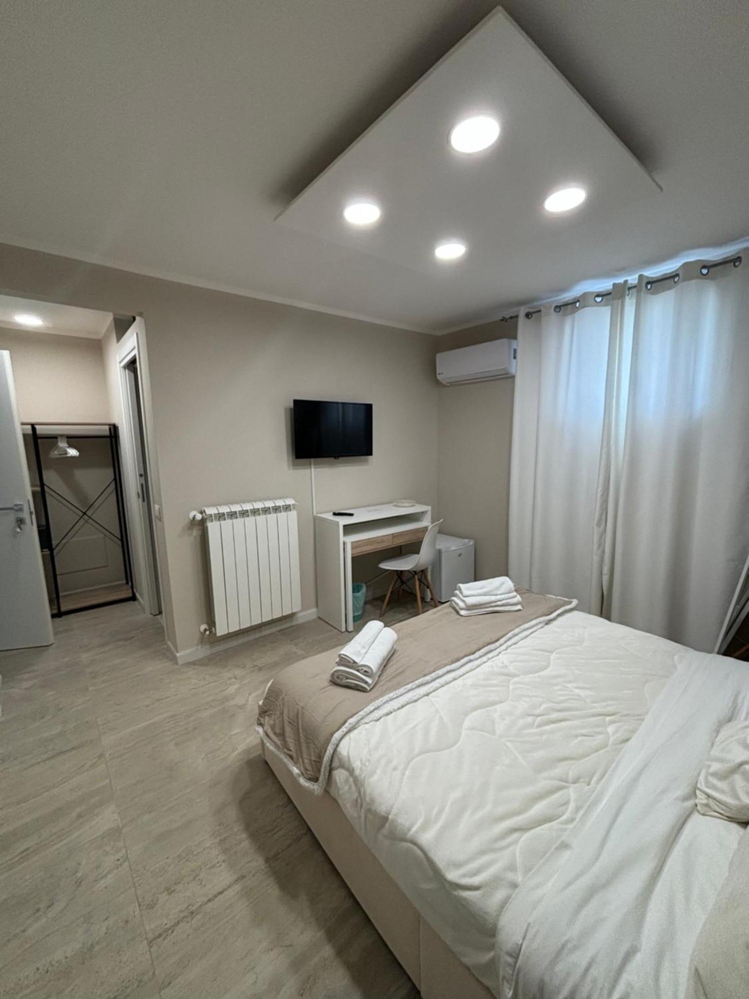 My Place B&B คารินิ ภายนอก รูปภาพ