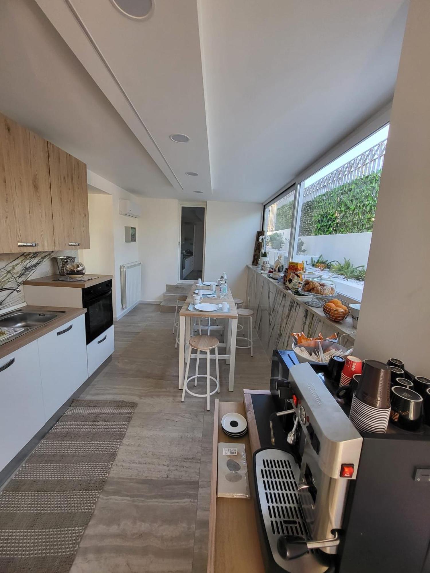 My Place B&B คารินิ ภายนอก รูปภาพ